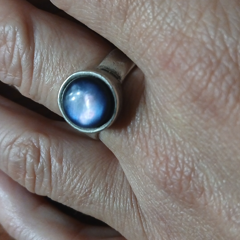 Ring - Picture 2 of 6
